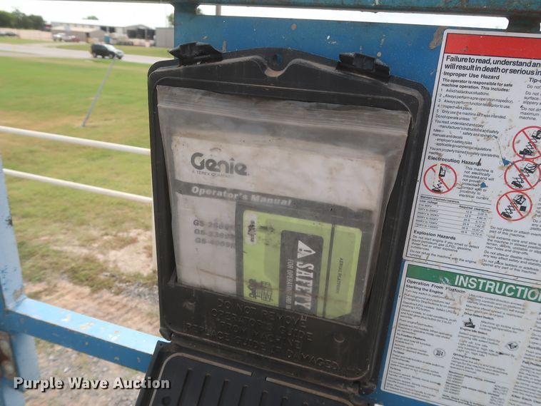 image for item HJ9326 2012 Genie GS-3369RT  scissor lift