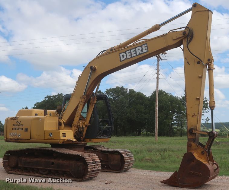 image for item HJ9330 2005 John Deere 160C LC  excavator