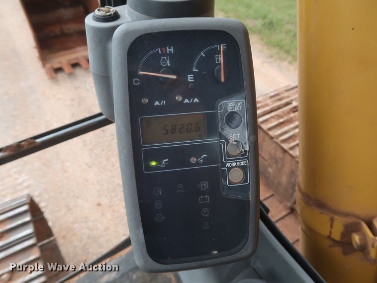 image for item HJ9330 2005 John Deere 160C LC  excavator