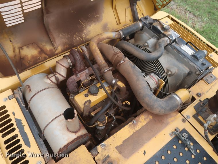 image for item HJ9330 2005 John Deere 160C LC  excavator