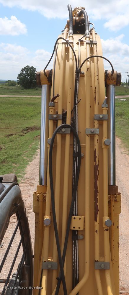 image for item HJ9330 2005 John Deere 160C LC  excavator