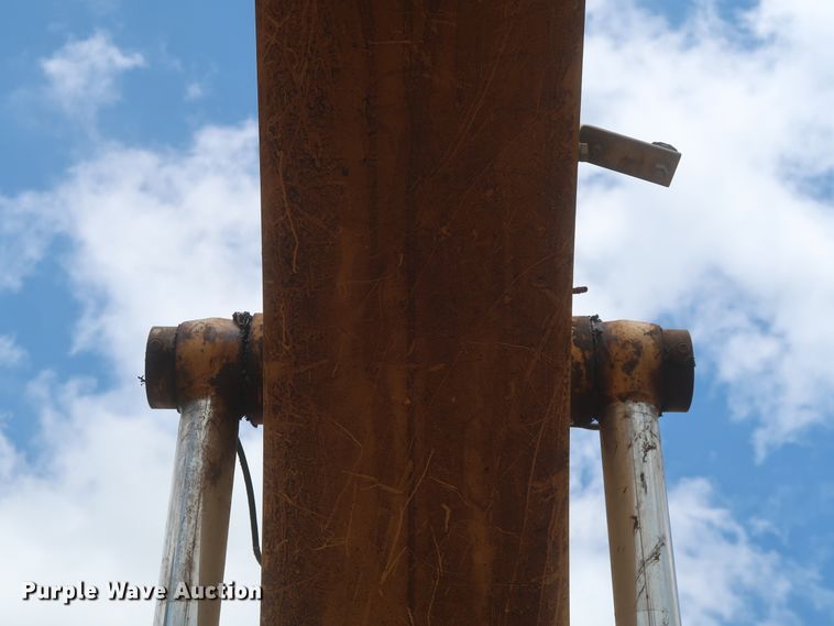 image for item HJ9330 2005 John Deere 160C LC  excavator