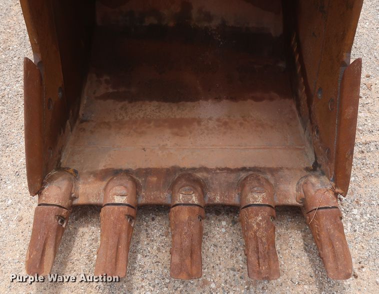 image for item HJ9330 2005 John Deere 160C LC  excavator