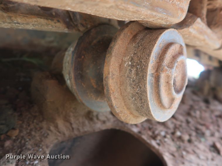 image for item HJ9330 2005 John Deere 160C LC  excavator