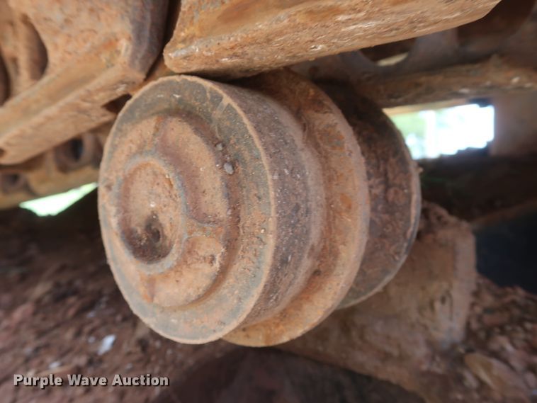 image for item HJ9330 2005 John Deere 160C LC  excavator