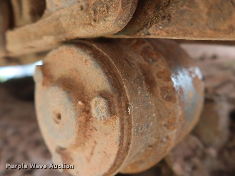 image for item HJ9330 2005 John Deere 160C LC  excavator