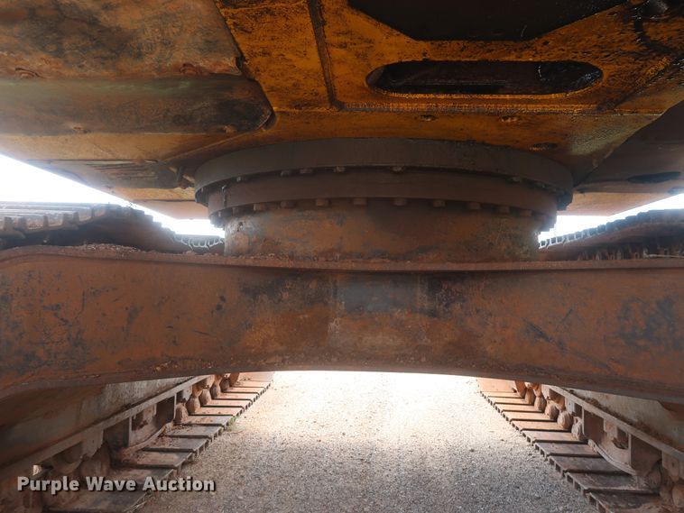 image for item HJ9330 2005 John Deere 160C LC  excavator