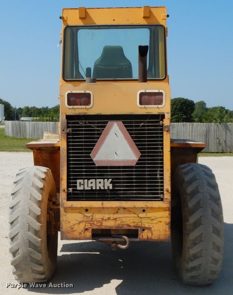 image for item HJ9544 Clark 35GMC  wheel loader