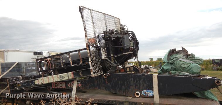 image for item HJ9582 2003 IMT 1600 Series 2 crane