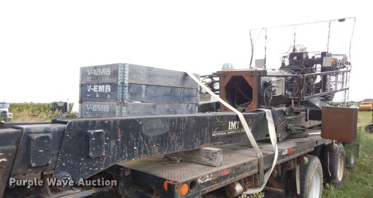 image for item HJ9582 2003 IMT 1600 Series 2 crane