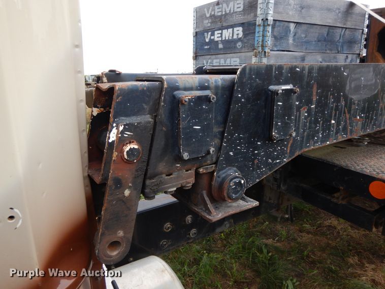 image for item HJ9582 2003 IMT 1600 Series 2 crane