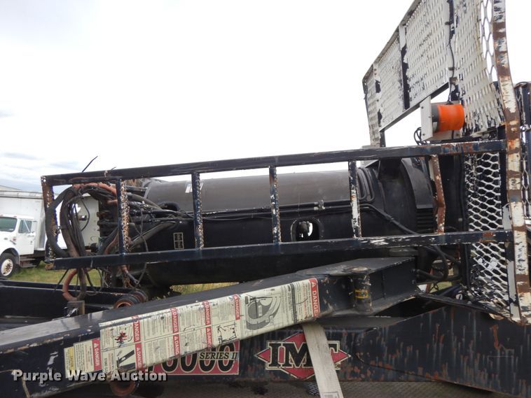 image for item HJ9582 2003 IMT 1600 Series 2 crane