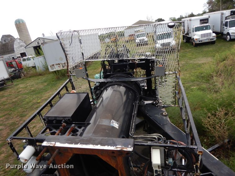 image for item HJ9582 2003 IMT 1600 Series 2 crane