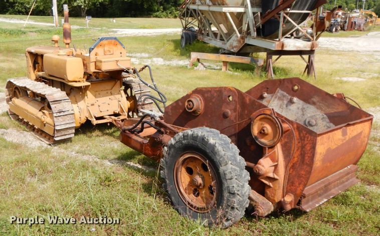 image for item HJ9591 Caterpillar D4  crawler tractor