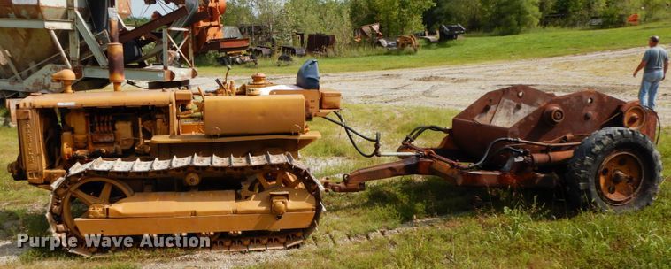 image for item HJ9591 Caterpillar D4  crawler tractor