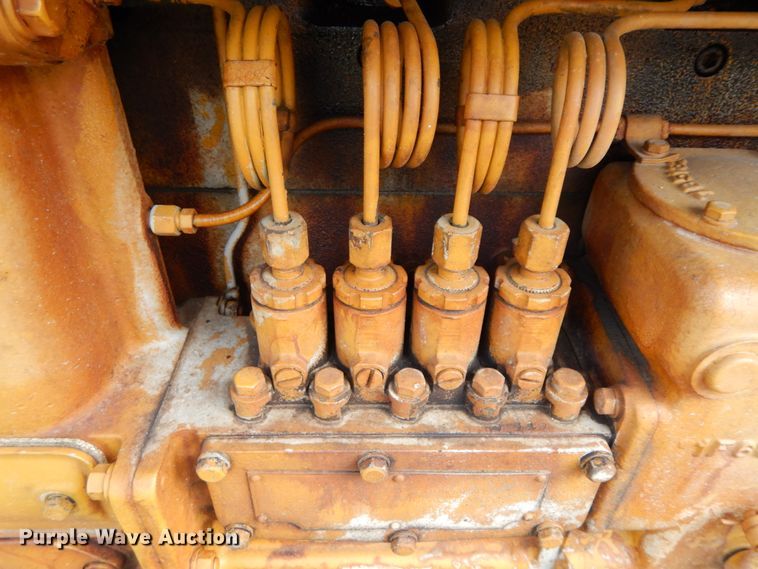 image for item HJ9591 Caterpillar D4  crawler tractor