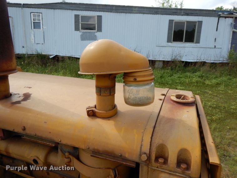 image for item HJ9591 Caterpillar D4  crawler tractor