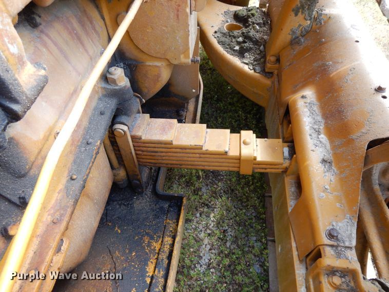 image for item HJ9591 Caterpillar D4  crawler tractor