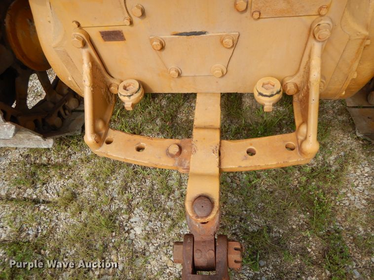 image for item HJ9591 Caterpillar D4  crawler tractor