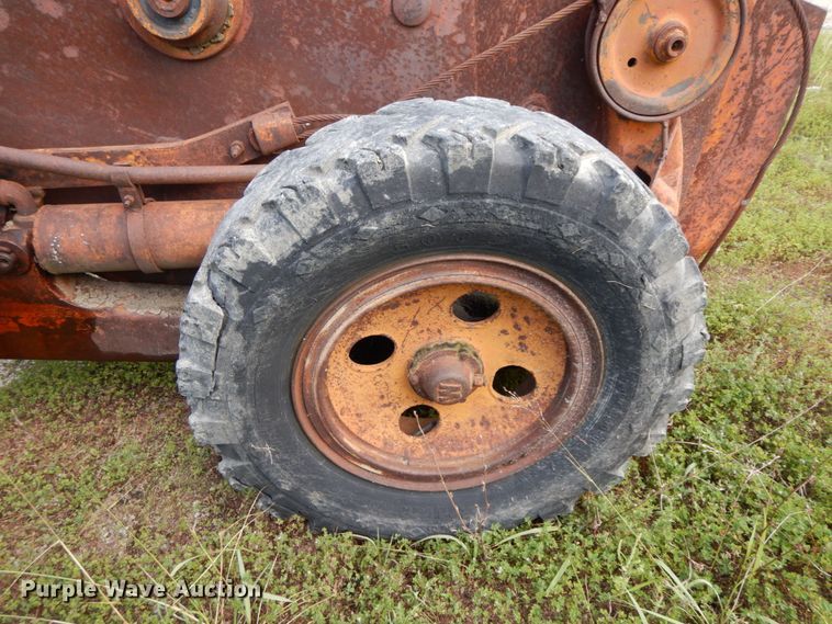 image for item HJ9591 Caterpillar D4  crawler tractor