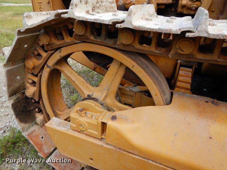 image for item HJ9591 Caterpillar D4  crawler tractor