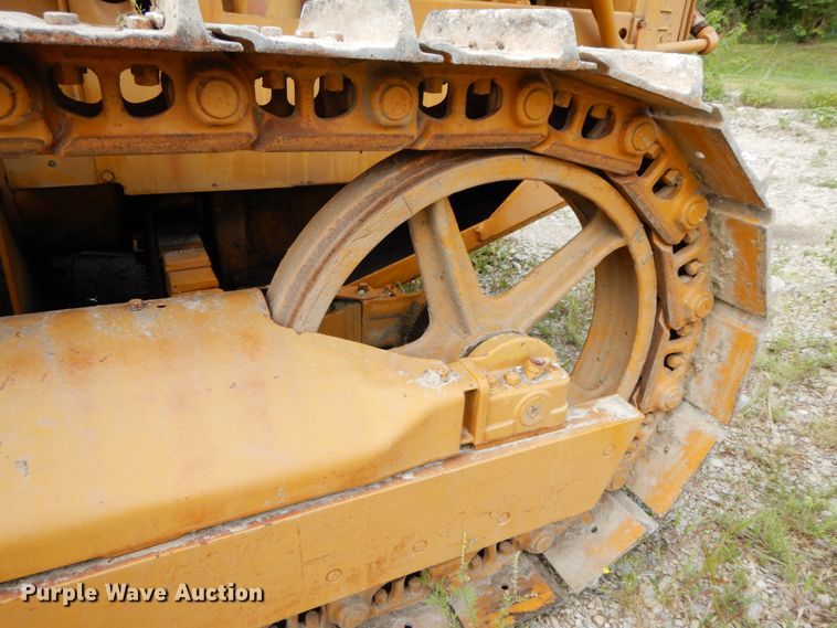 image for item HJ9591 Caterpillar D4  crawler tractor