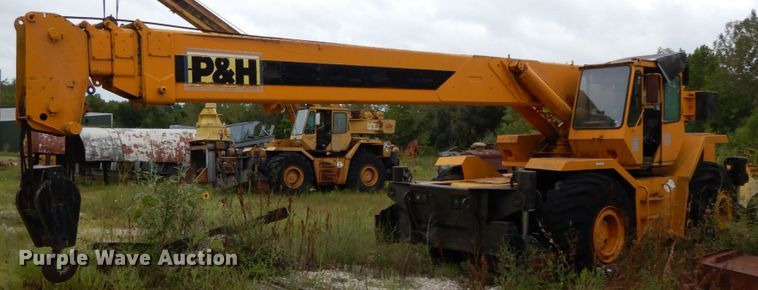 image for item HJ9592 P & H   crane