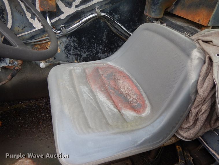 image for item HJ9592 P & H   crane