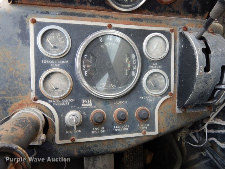 image for item HJ9592 P & H   crane