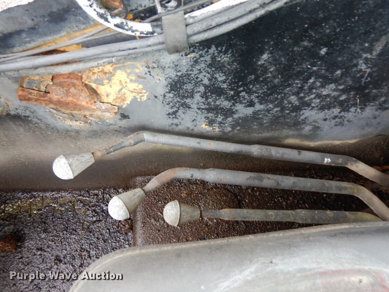 image for item HJ9592 P & H   crane