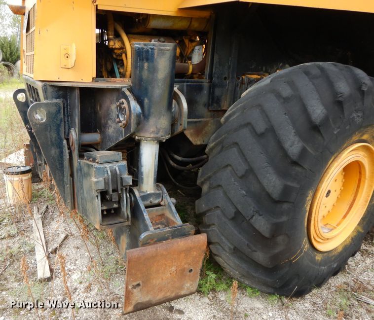 image for item HJ9592 P & H   crane