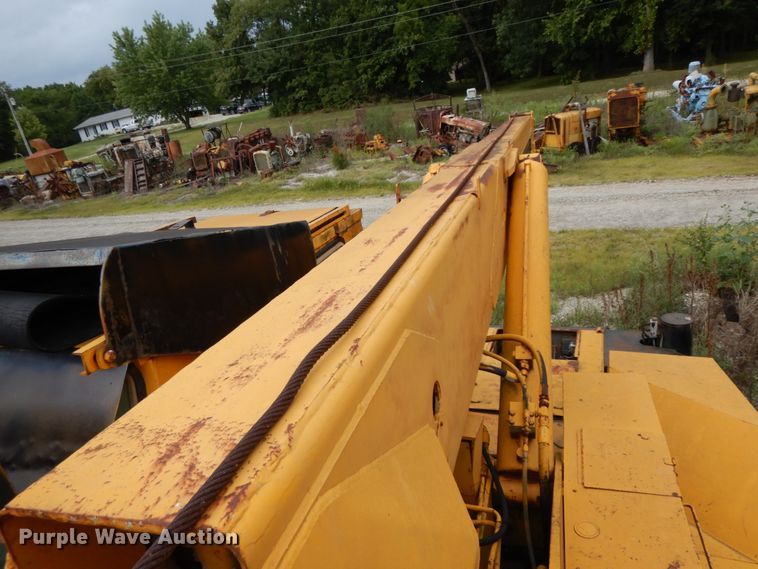 image for item HJ9592 P & H   crane