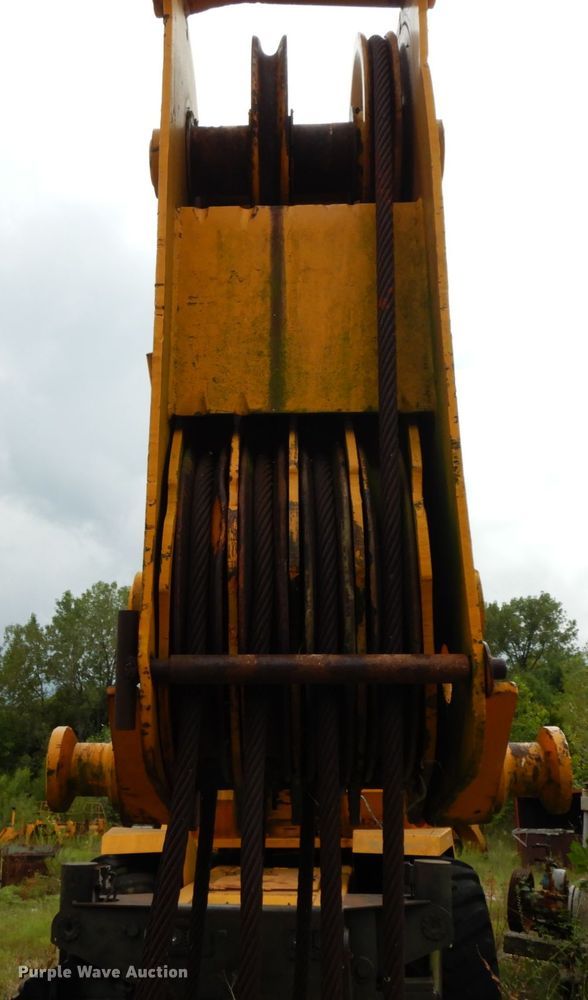 image for item HJ9592 P & H   crane