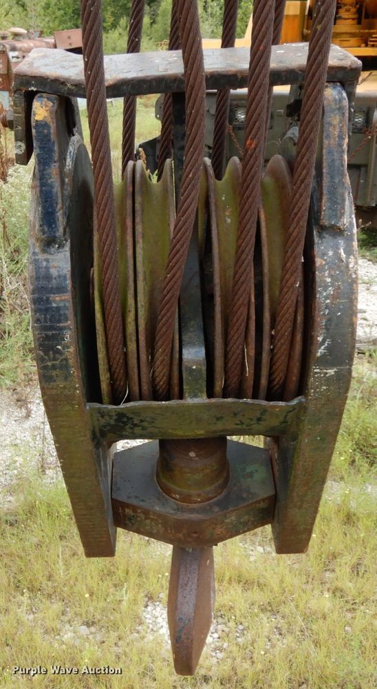 image for item HJ9592 P & H   crane