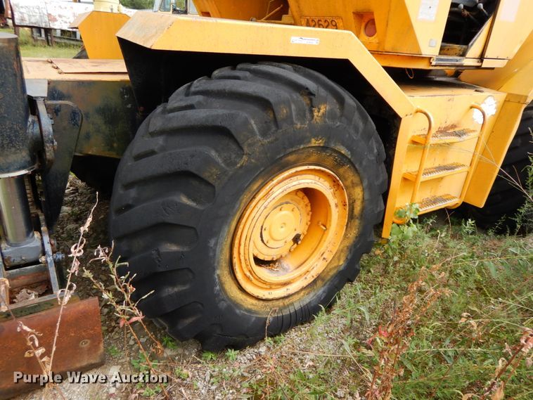 image for item HJ9592 P & H   crane