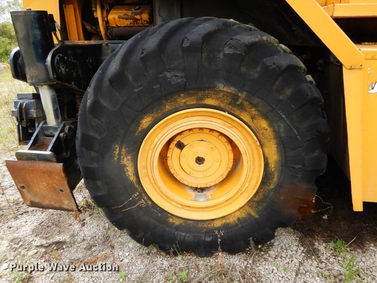 image for item HJ9592 P & H   crane