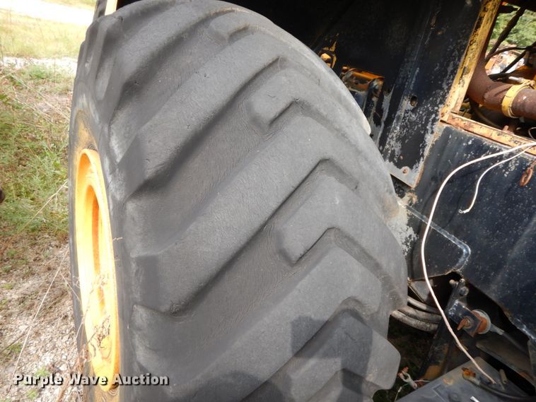 image for item HJ9592 P & H   crane