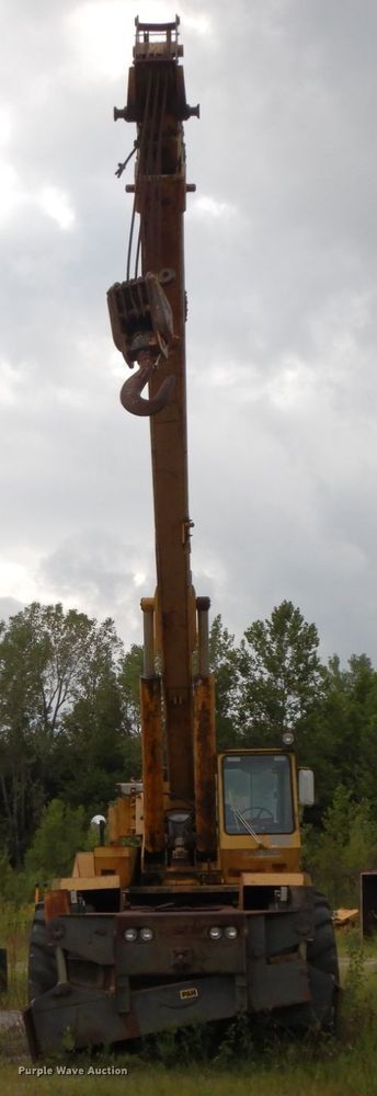 image for item HJ9593 P & H  W350A crane