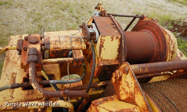 image for item HJ9593 P & H  W350A crane