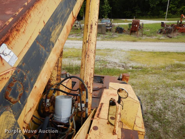 image for item HJ9593 P & H  W350A crane