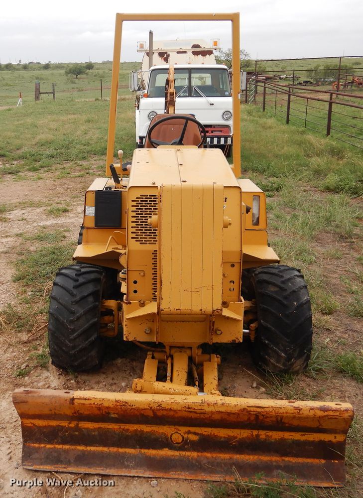 image for item HO9908 Vermeer V3550  trencher