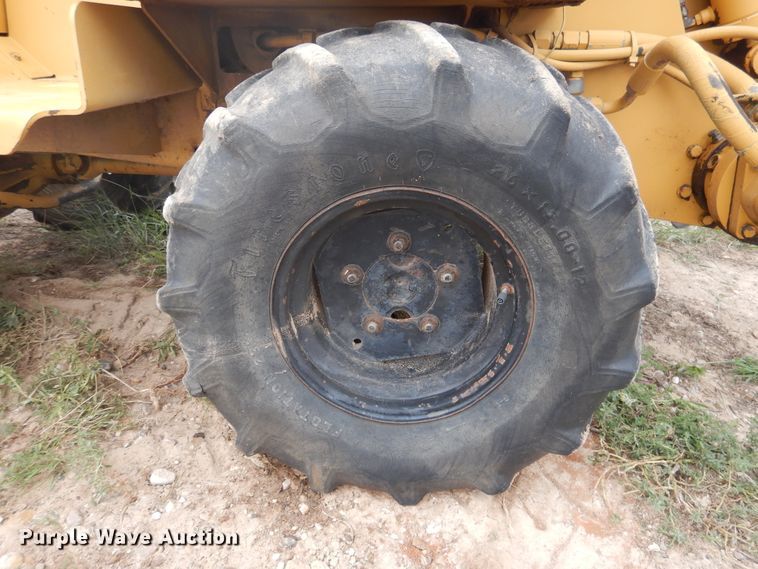 image for item HO9908 Vermeer V3550  trencher