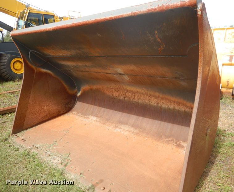 image for item HP9750 JRB WA-380 124"W bucket