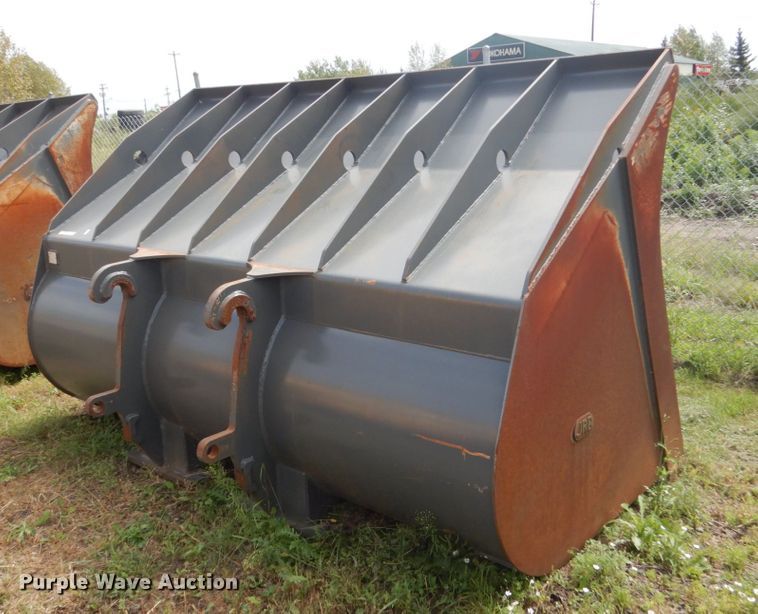 image for item HP9750 JRB WA-380 124"W bucket