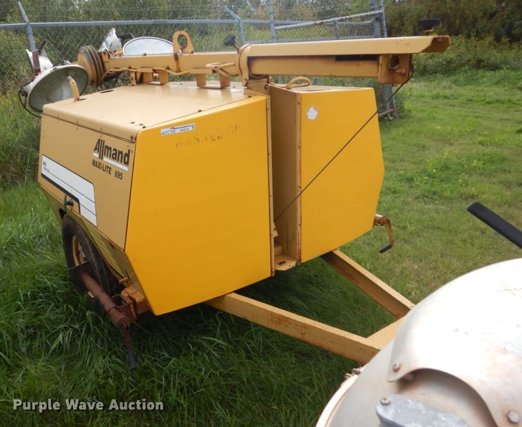 image for item HP9753 Allmand Maxi-Lite 695  light plant