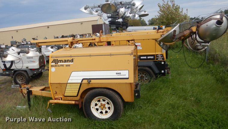 image for item HP9753 Allmand Maxi-Lite 695  light plant