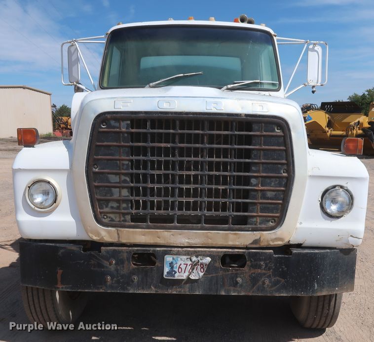 image for item HT9732 1980 Ford 8000  water truck