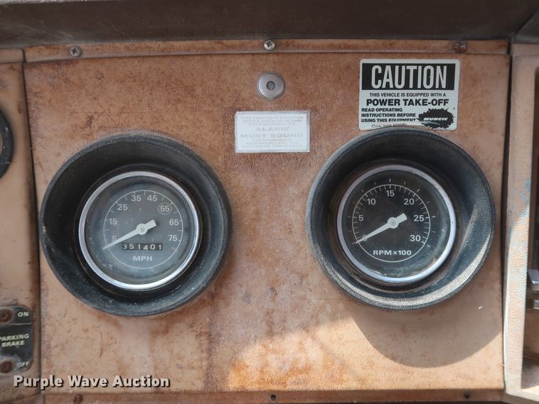 image for item HT9732 1980 Ford 8000  water truck