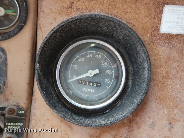 image for item HT9732 1980 Ford 8000  water truck