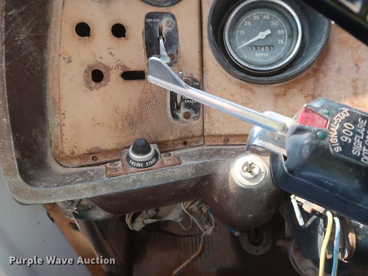 image for item HT9732 1980 Ford 8000  water truck